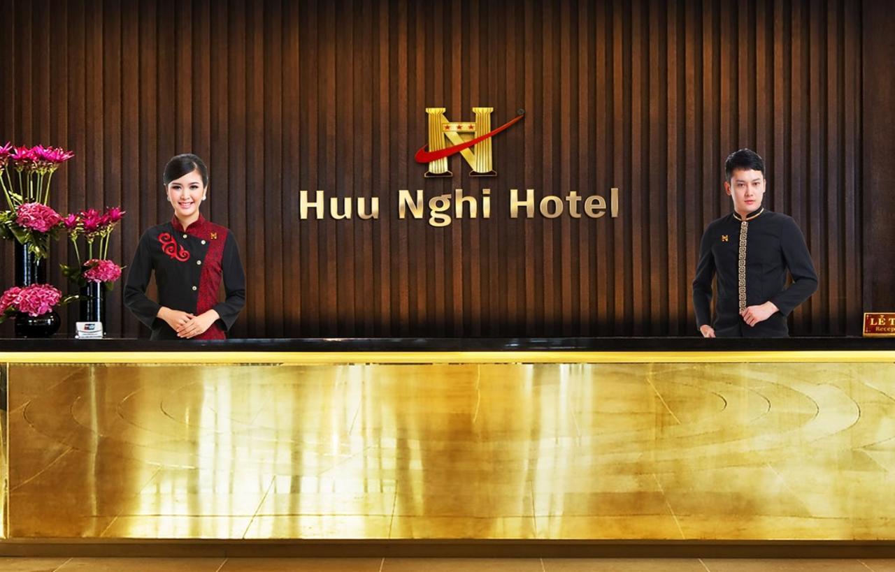 ホテルKhach San Huu Nghi Thái Nguyên エクステリア 写真